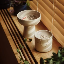 Kannellinen rasia 11x10 cm beige