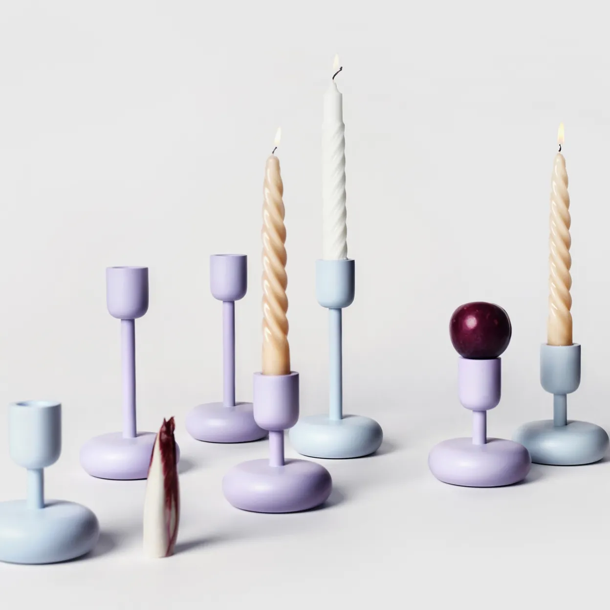 Kynttilänjalka 107mm vaalea lila