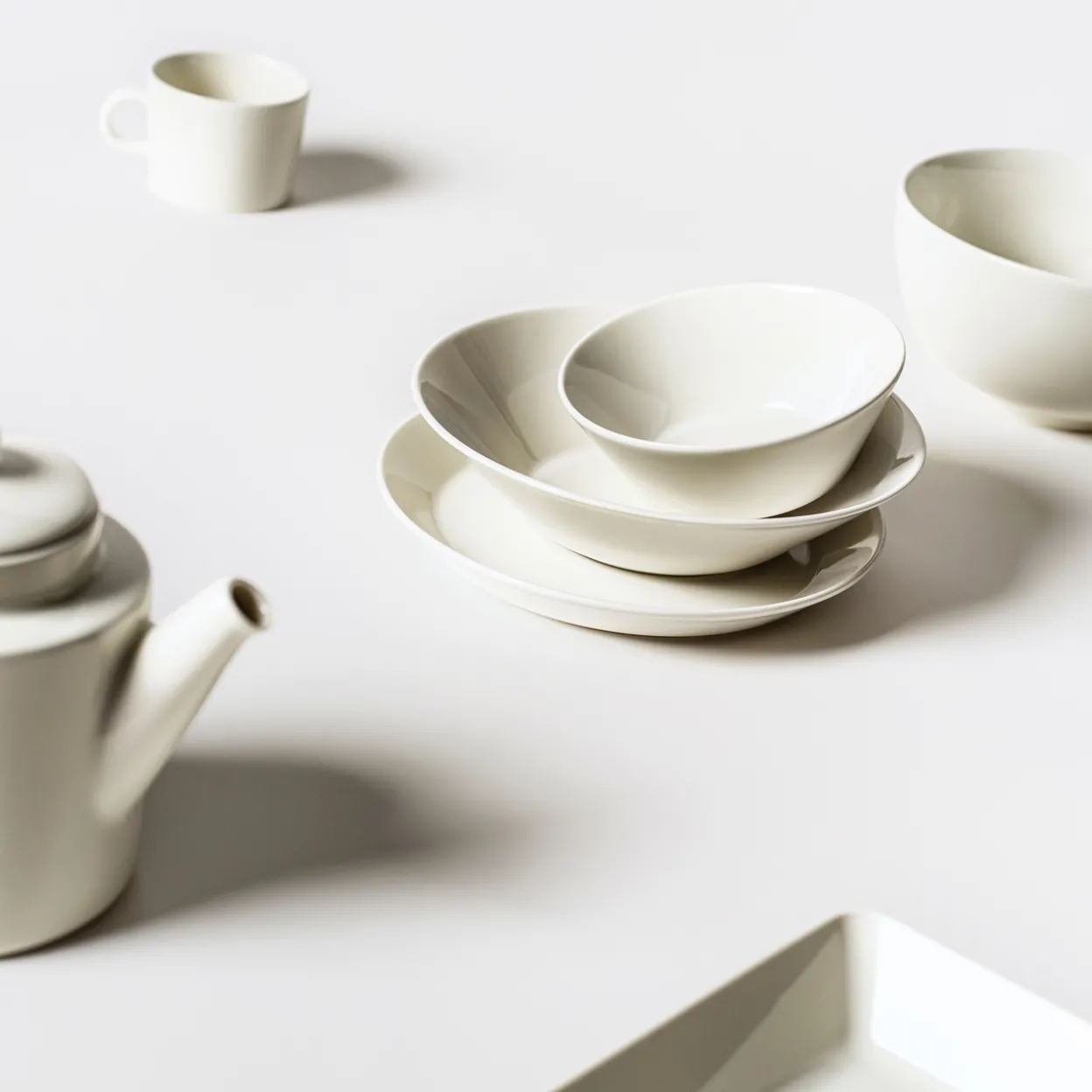 Lautanen syvä 21cm valkoinen