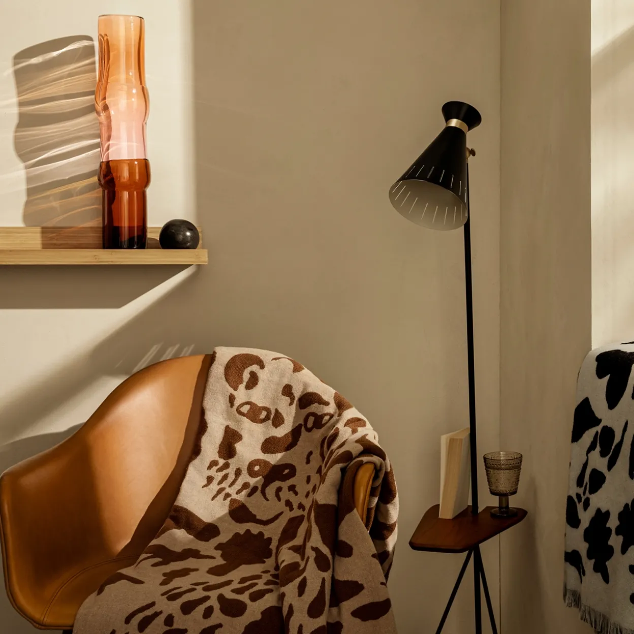 Maljakko 90x450mm lohenpunainen-vaaleanpunainen-aavikko