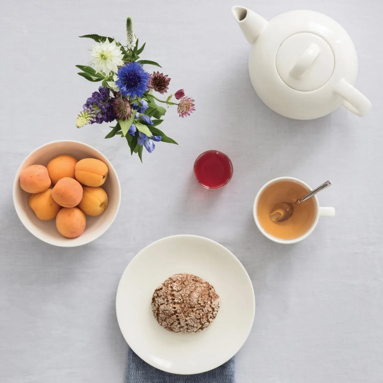 Teekannu 1,2l valkoinen