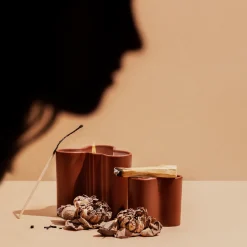 Tuoksukynttilä 8cm tuli